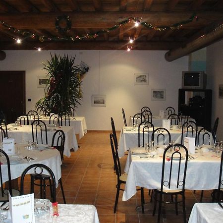 Agriturismo La Rasdora Porto Mantovano Extérieur photo